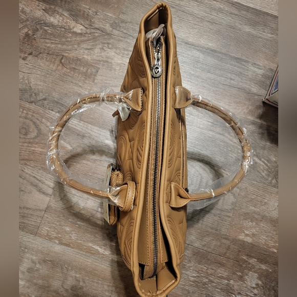 VALENTINO ORLANDI Extra Large Quilted Tote NWT - Picture 11 of 13